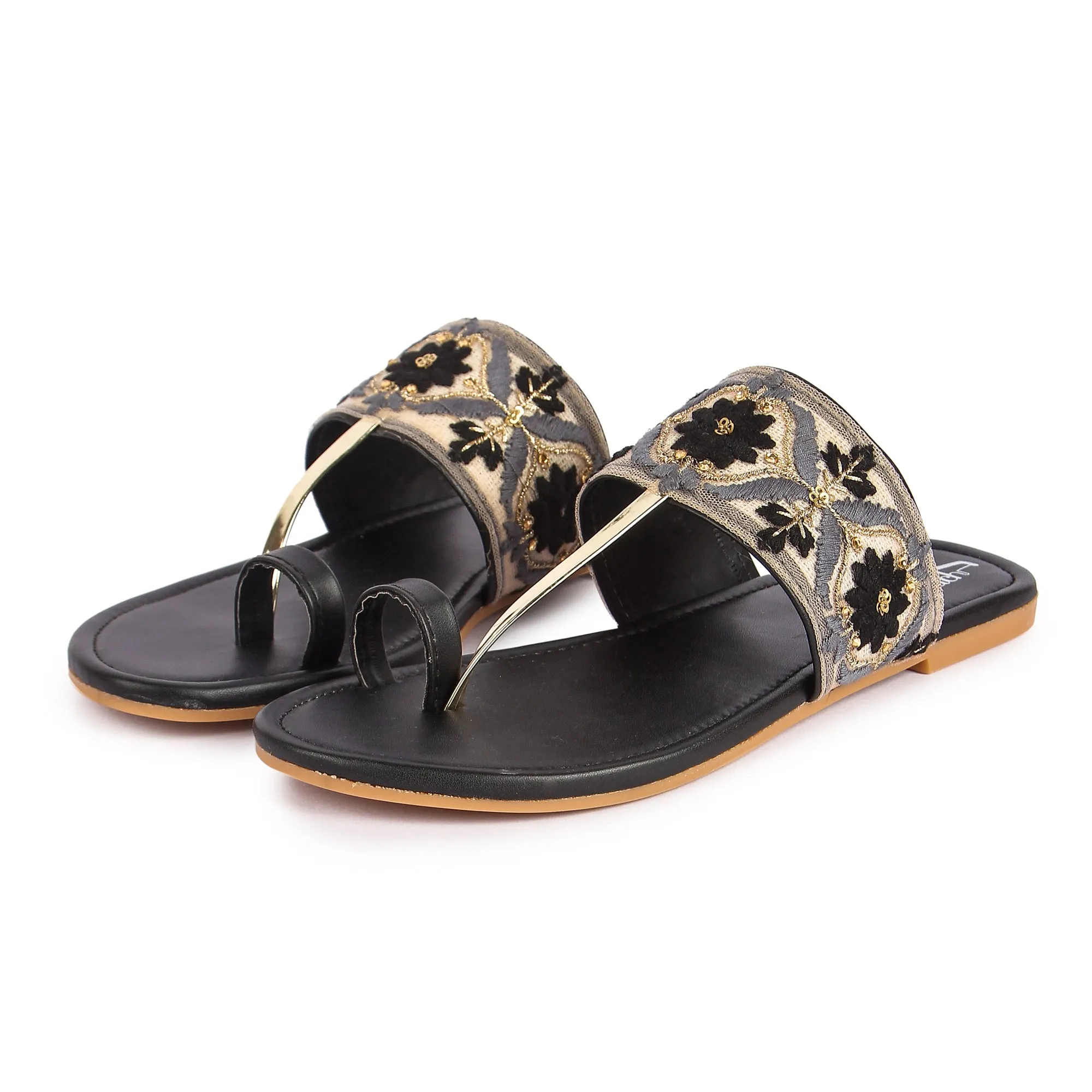 Brauch Women's Black Embroidered Floral Flats