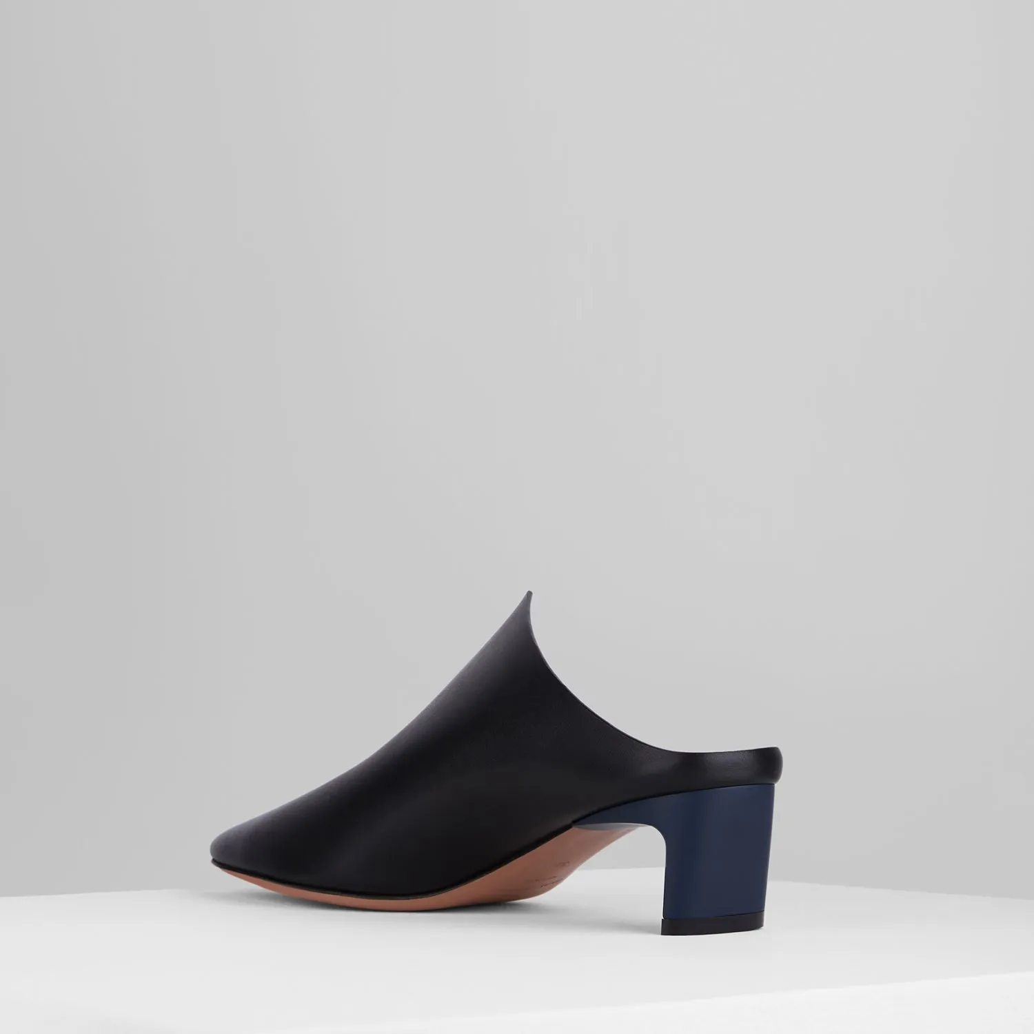 Canvas Mules in Nero Midnight