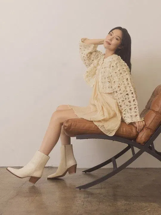 OASIS SOCIETY Any Occasion Miley Alligator Print Booties