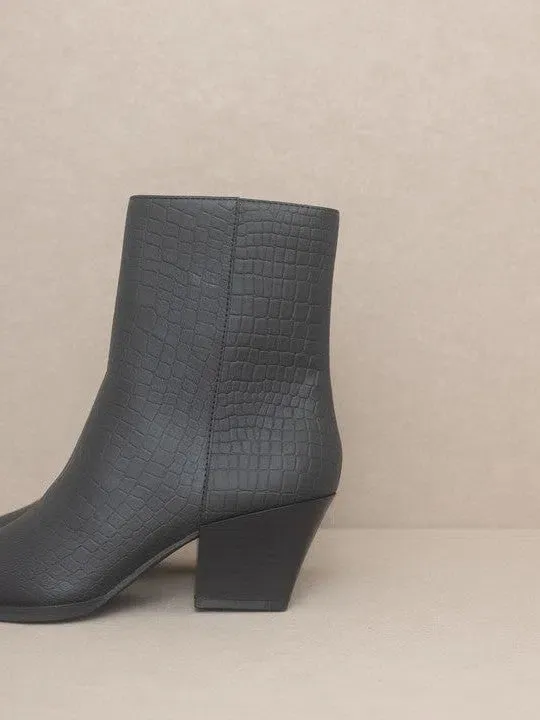 OASIS SOCIETY Any Occasion Miley Alligator Print Booties