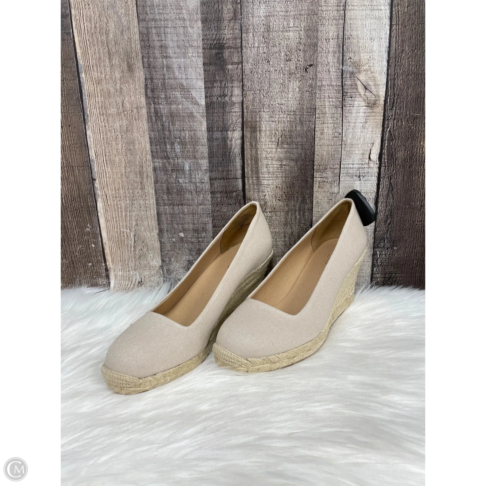 Sandals Flats By J. Crew In Tan, Size: 7