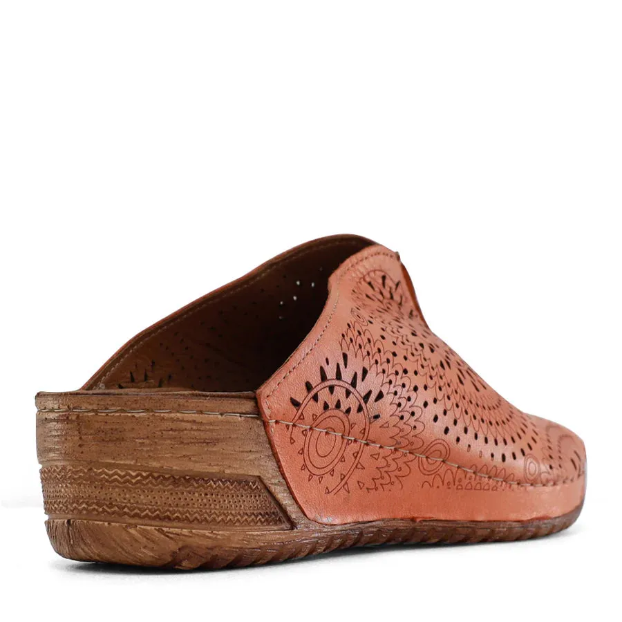 TESSELLI ESMERALDA FLAT SANDALS