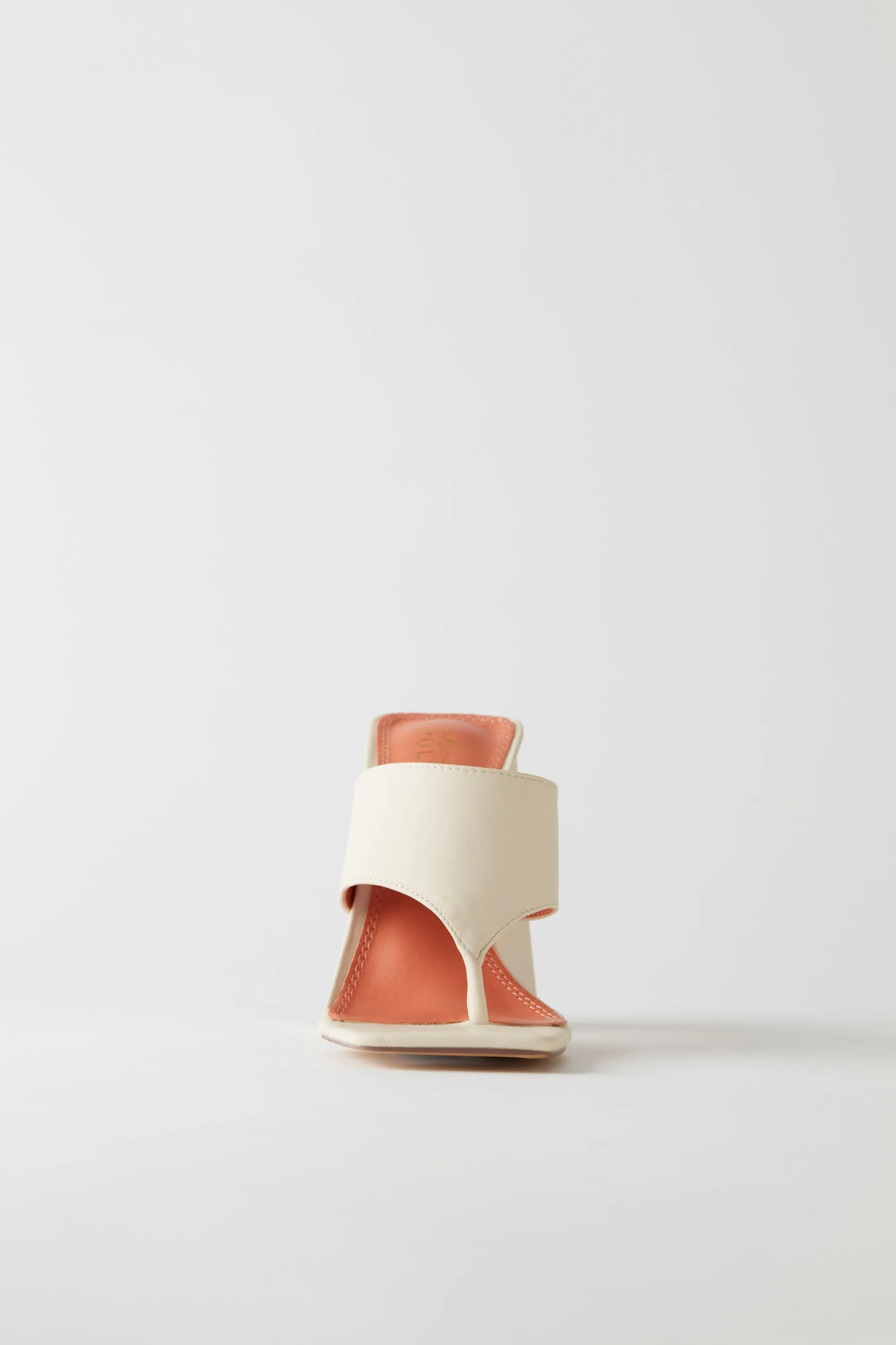Toe Post Leatherette Mule Heels in Cream