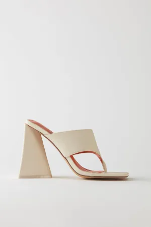 Toe Post Leatherette Mule Heels in Cream